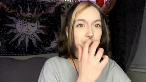 Alisa online show from April 2026 09:56:02 PM