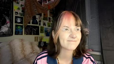 Alisa online show from May 2026 09:20:01 PM