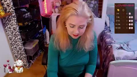 Snapshot of delicecat chatting on October 2025 09:27:01 PM Delicacat online show from October 2025 09:27:01 PM