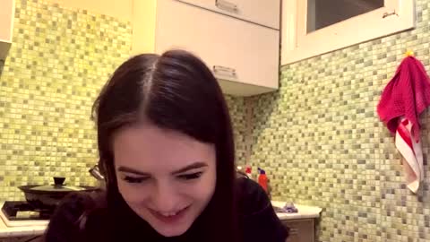 Kiki online show from April 2026 05:10:01 PM