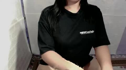 delicious_hanna17 online show from February 2026 06:11:01 PM
