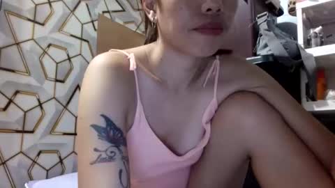 deliciousgirl975840 online show from April 2026 06:43:02 PM