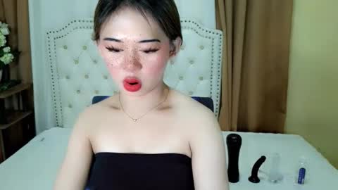 Snapshot of deliciously_sophie chatting on June 2026 02:37:02 AM Sophie online show from June 2026 02:37:02 AM