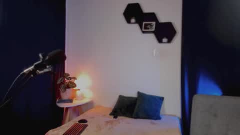 Delilah online show from February 2026 06:40:02 AM