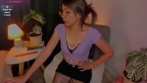 Delilah online show from June 2026 04:59:02 AM