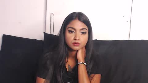 Snapshot of delilah_blazee chatting on February 2025 12:44:02 PM Delilah Blaze online show from February 2025 12:44:02 PM