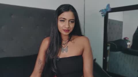 Delilah Blaze online show from June 2026 08:01:01 PM