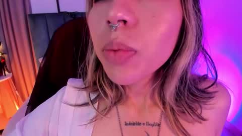 Snapshot of delilah_fix chatting on March 2026 09:29:01 PM della online show from March 2026 09:29:01 PM