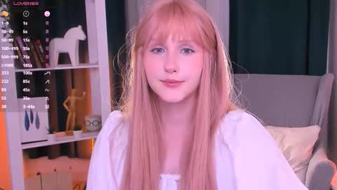 Delilah or Laila online show from October 2025 10:30:01 PM