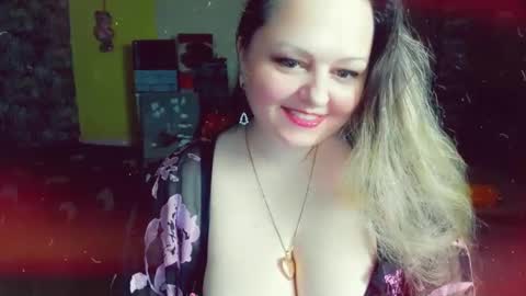 Snapshot of delinnia chatting on December 2024 07:51:01 AM Margo online show from December 2024 07:51:01 AM