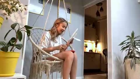 Snapshot of delorisstrzelecki chatting on July 2026 05:48:02 PM I am Lola hello world online show from July 2026 05:48:02 PM