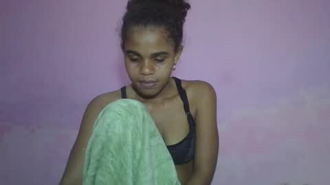 delphine online show from April 2026 05:41:02 PM