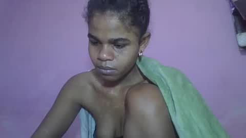 delphine online show from May 2026 05:38:01 AM