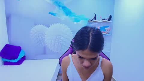 DEMI online show from November 2025 12:38:01 PM