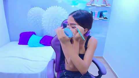 DEMI online show from December 2025 12:43:02 PM