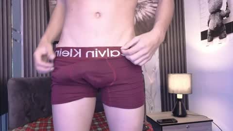 Snapshot of demian_hot99 chatting on May 2026 12:12:01 PM demian hot99 online show from May 2026 12:12:01 PM
