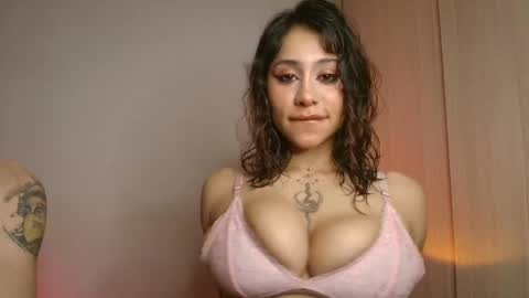 Snapshot of demian_melany_ chatting on May 2026 04:06:02 AM demian_melany_ online show from May 2026 04:06:02 AM