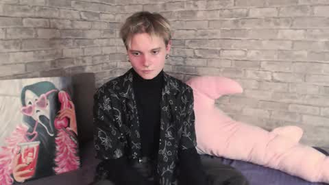 Snapshot of demianenglen chatting on September 2025 11:26:02 PM demianenglen online show from September 2025 11:26:02 PM