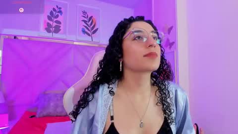 Demi online show from December 2025 04:40:02 AM