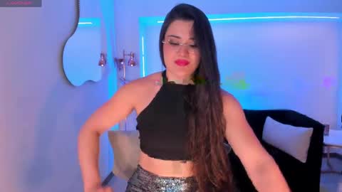 DEMI NOVA online show from May 2026 04:04:02 PM