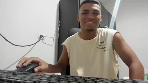 Snapshot of demol_latin chatting on December 2024 02:16:01 PM MASTER DAV online show from December 2024 02:16:01 PM