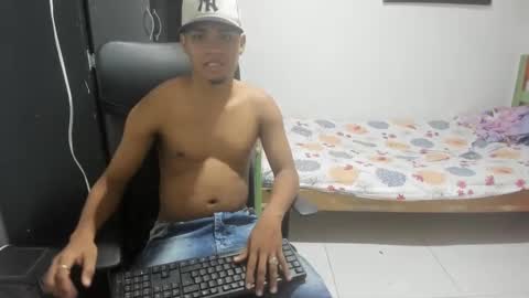Snapshot of demol_latin chatting on December 2024 04:50:02 AM MASTER DAV online show from December 2024 04:50:02 AM