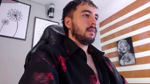 Demon Salvatore online show from November 2025 01:39:01 AM