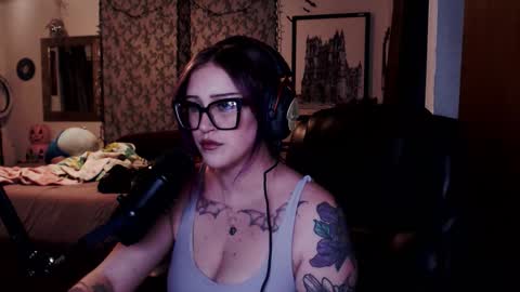 Demoness Mina online show from November 2025 02:33:01 AM