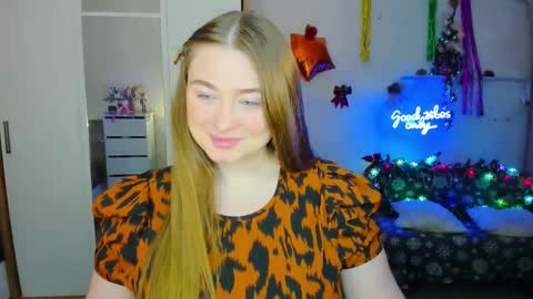 Snapshot of demure_soul chatting on December 2024 04:01:02 PM Sophie online show from December 2024 04:01:02 PM