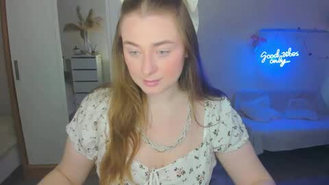 Snapshot of demure_soul chatting on February 2025 07:16:01 AM Sophie online show from February 2025 07:16:01 AM