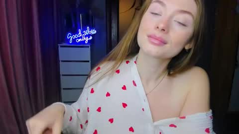 Snapshot of demure_soul chatting on September 2025 04:23:01 AM Sophie online show from September 2025 04:23:01 AM