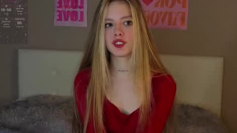 Emma online show from December 2025 07:20:01 PM