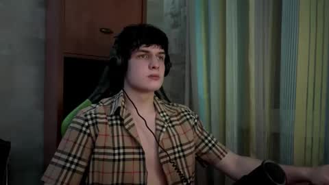 Snapshot of denbunnyy chatting on January 2026 07:11:01 PM Daniel online show from January 2026 07:11:01 PM