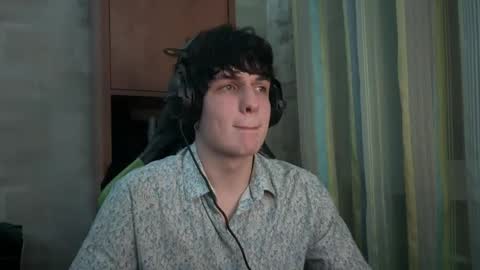 Snapshot of denbunnyy chatting on February 2026 06:03:01 PM Daniel online show from February 2026 06:03:01 PM