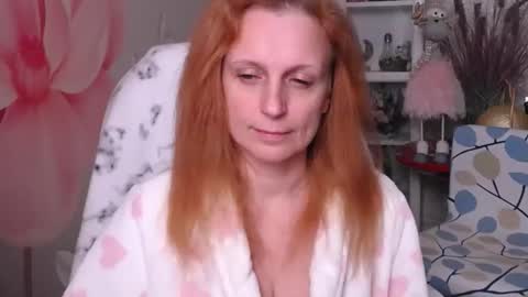 Snapshot of denhiey_here chatting on December 2025 06:03:01 PM denhiey online show from December 2025 06:03:01 PM