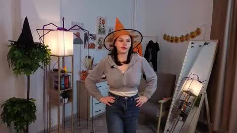 Viola online show from October 2025 11:44:02 AM