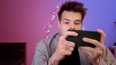 Denis online show from November 2025 10:45:02 PM