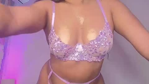 Denise online show from October 2025 12:22:02 PM