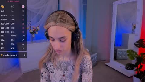 Snapshot of deniseparadise chatting on January 2025 11:08:01 PM Unfortunately Denise has discontinued her work but I hope you will be excited about the new cool girl Jia online show from January 2025 11:08:01 PM
