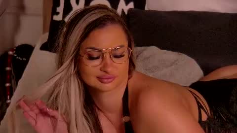 Ela online show from June 2026 11:18:01 PM