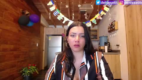 Snapshot of denissetits chatting on December 2024 08:44:01 PM online show from December 2024 08:44:01 PM
