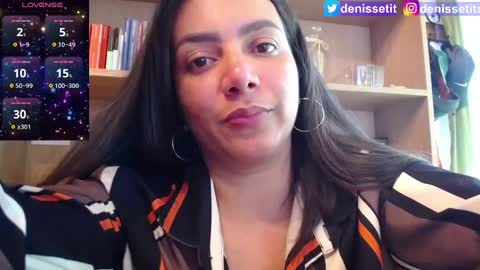 Snapshot of denissetits chatting on December 2024 07:43:02 PM online show from December 2024 07:43:02 PM