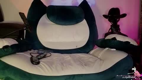 Snapshot of denjig chatting on November 2025 01:06:02 AM Oliver online show from November 2025 01:06:02 AM