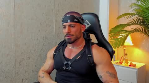 Snapshot of dennis_cox_ chatting on January 2025 04:17:02 AM dennis_cox_ online show from January 2025 04:17:02 AM