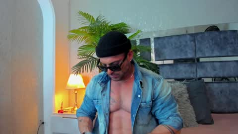 Snapshot of dennis_cox_ chatting on January 2025 12:04:02 PM dennis_cox_ online show from January 2025 12:04:02 PM
