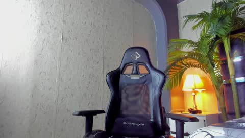 Snapshot of dennis_cox_ chatting on January 2025 06:39:01 PM dennis_cox_ online show from January 2025 06:39:01 PM