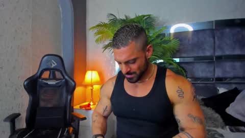 Snapshot of dennis_cox_ chatting on February 2025 02:26:02 PM dennis_cox_ online show from February 2025 02:26:02 PM