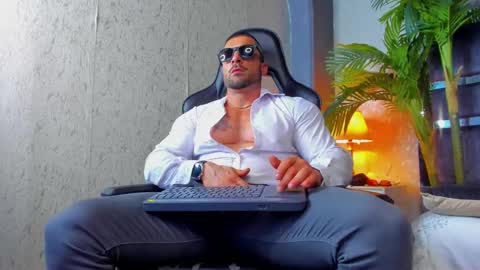 Snapshot of dennis_cox_ chatting on February 2025 02:44:02 PM dennis_cox_ online show from February 2025 02:44:02 PM
