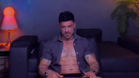 dennis_cox_ online show from November 2025 08:46:02 AM