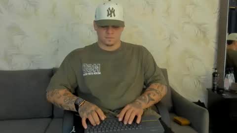 dennis munera online show from December 2024 11:01:01 AM